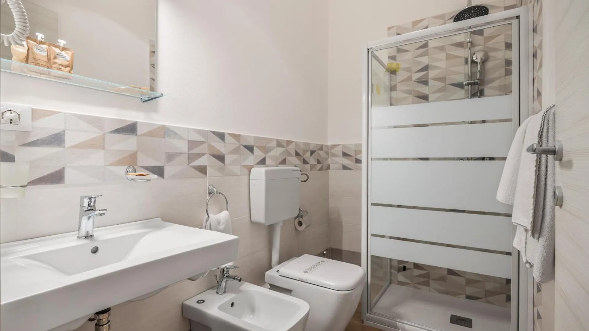 Hotel La Vecchia Palermo 3*,