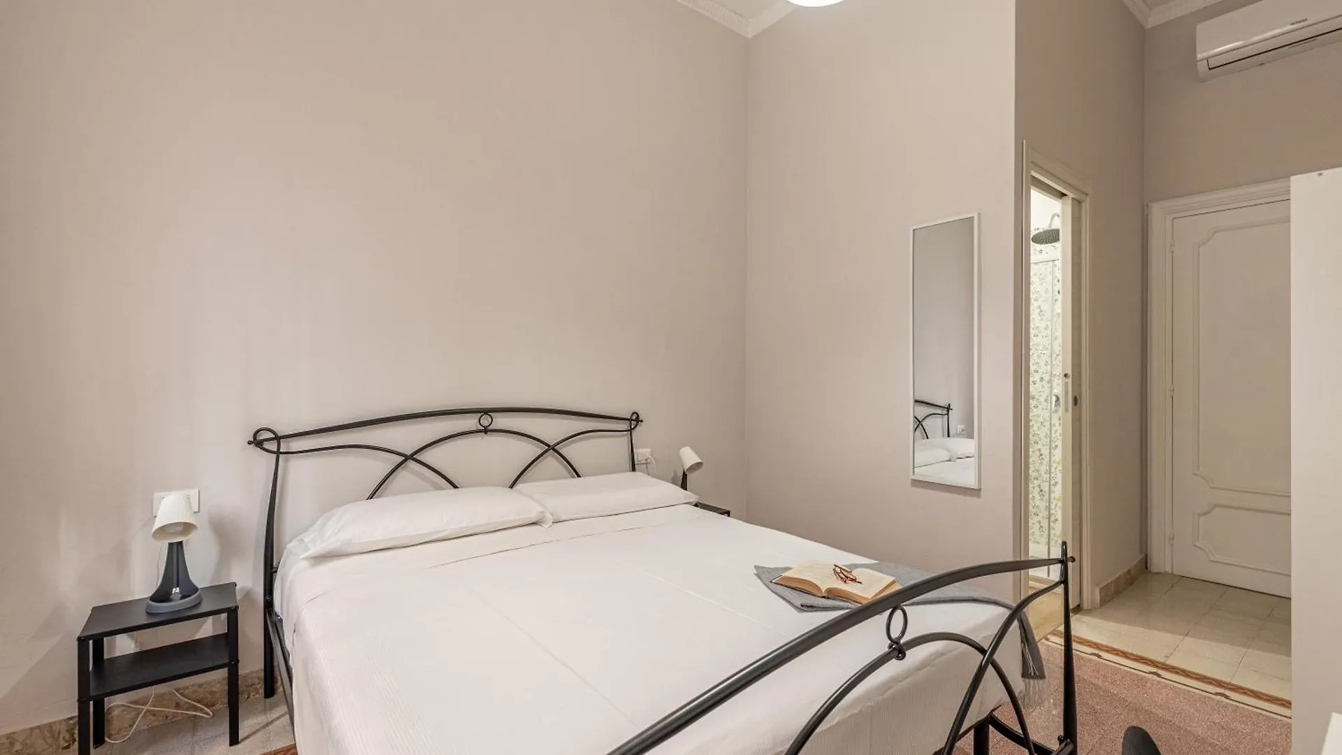La Vecchia Palermo Hotel Guest house